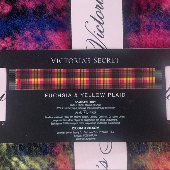 NWT Victoria’s Secret VS Pink Plaid Scarf! - Picture 4 of 5